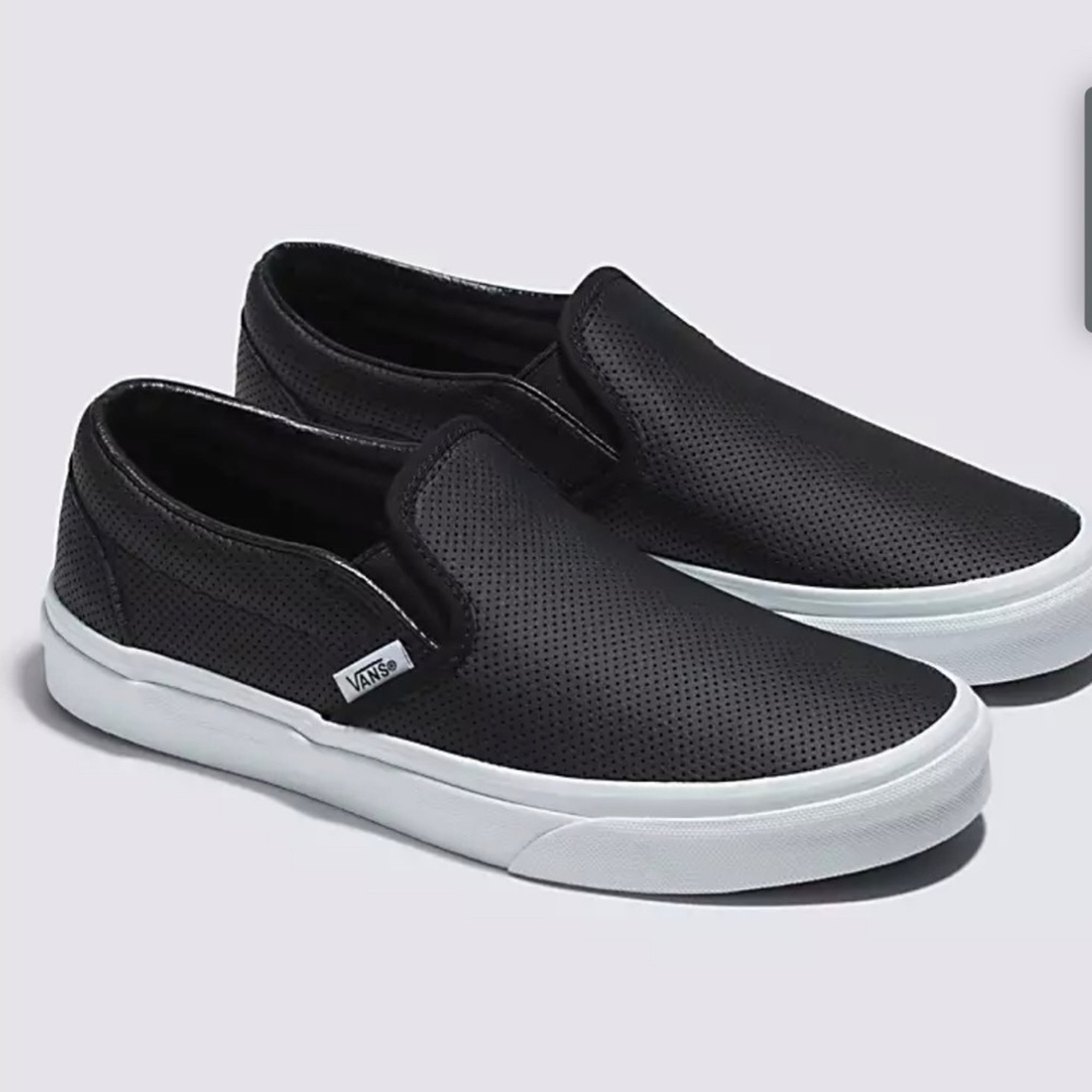 Vans classic SLIP-ON PERF LEATHER SHOE black/white waffle outsole W 9.5/M 8